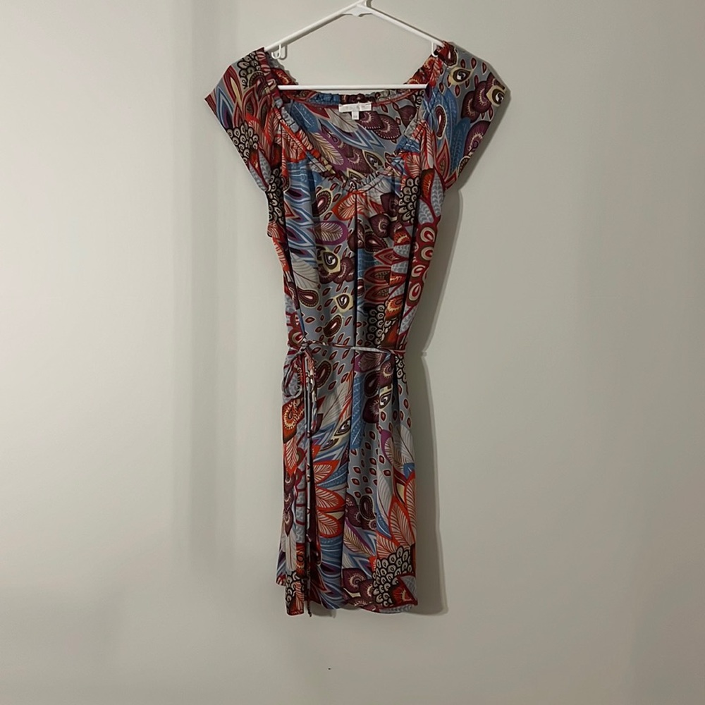 Super cute fall casual dress.